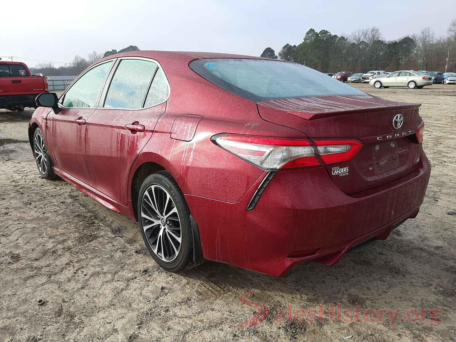 4T1B11HK0JU600878 2018 TOYOTA CAMRY