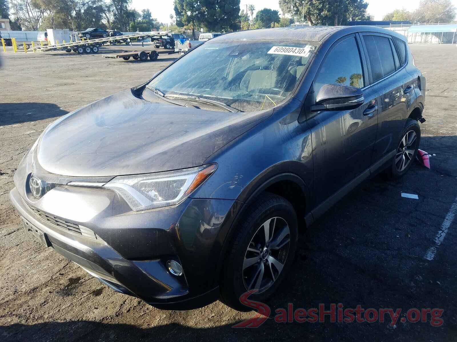 JTMWFREV8JJ733927 2018 TOYOTA RAV4