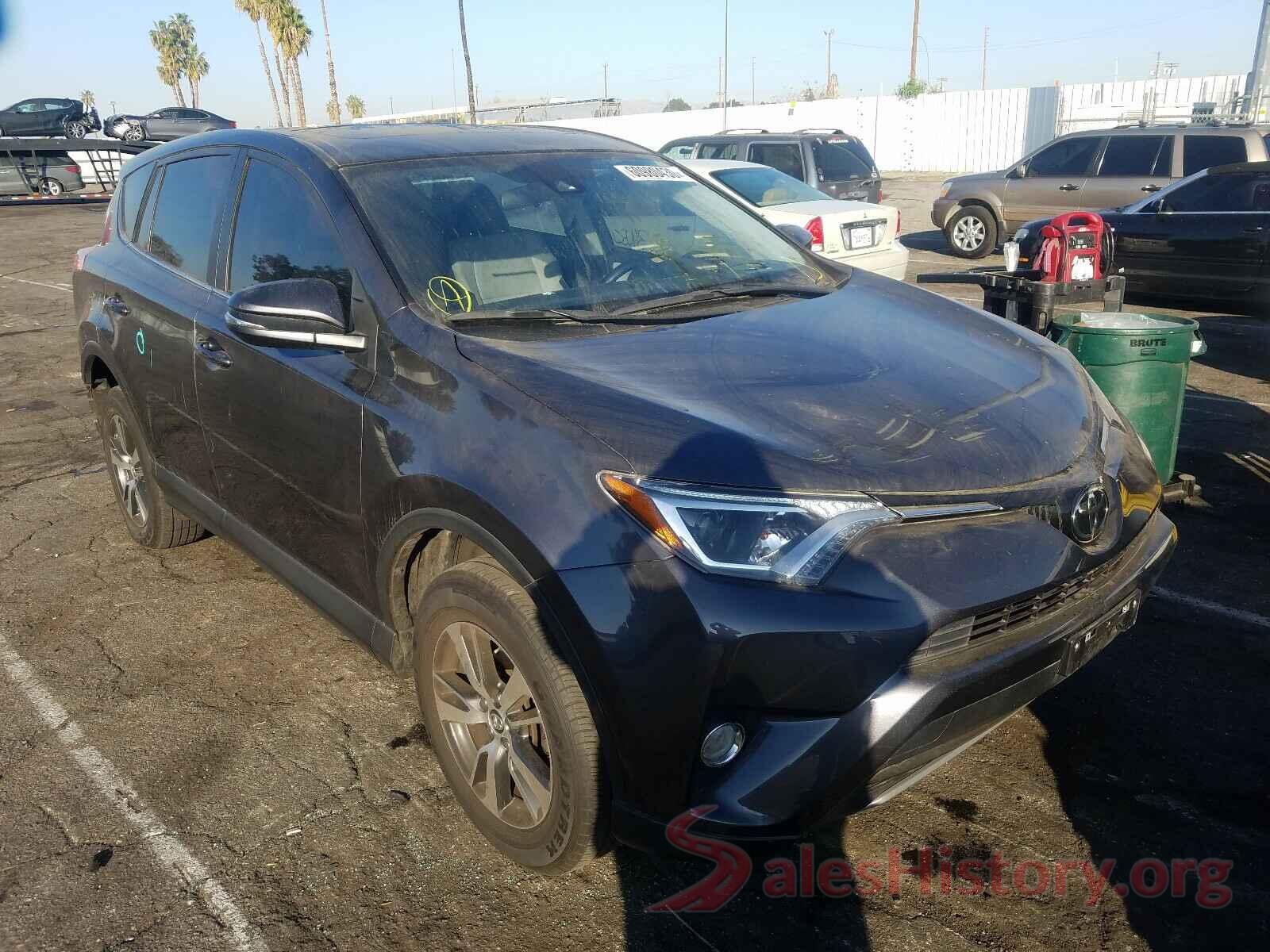 JTMWFREV8JJ733927 2018 TOYOTA RAV4