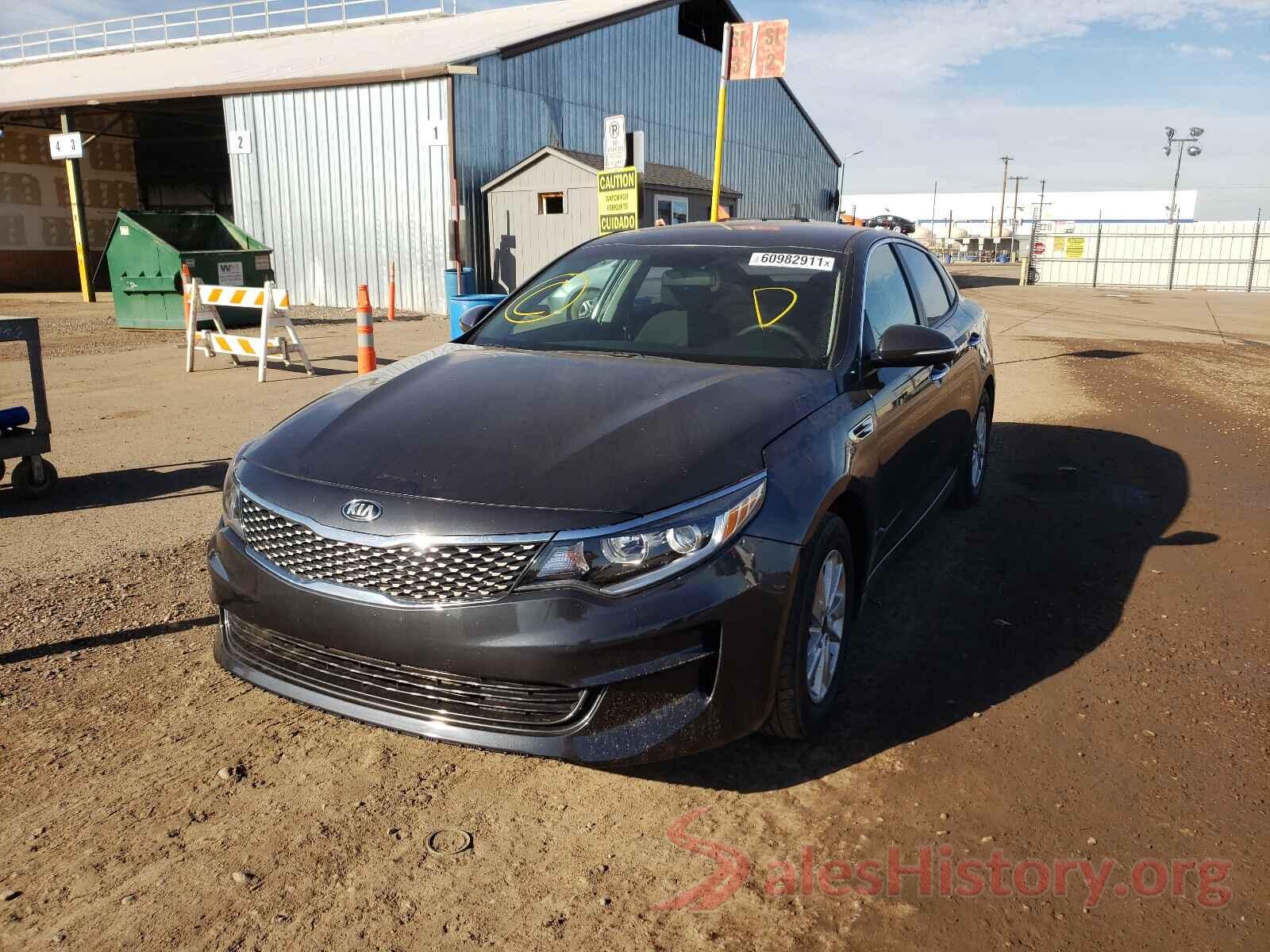 KNAGT4L38H5163719 2017 KIA OPTIMA