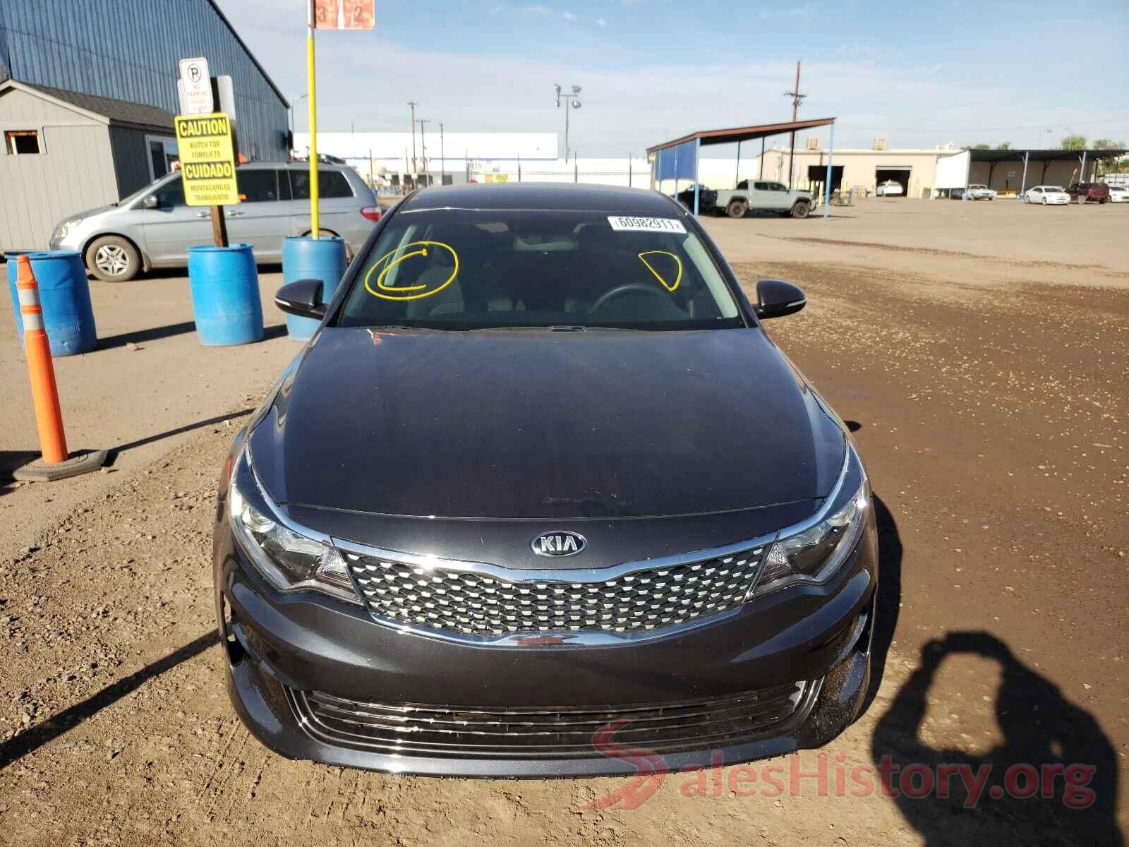 KNAGT4L38H5163719 2017 KIA OPTIMA