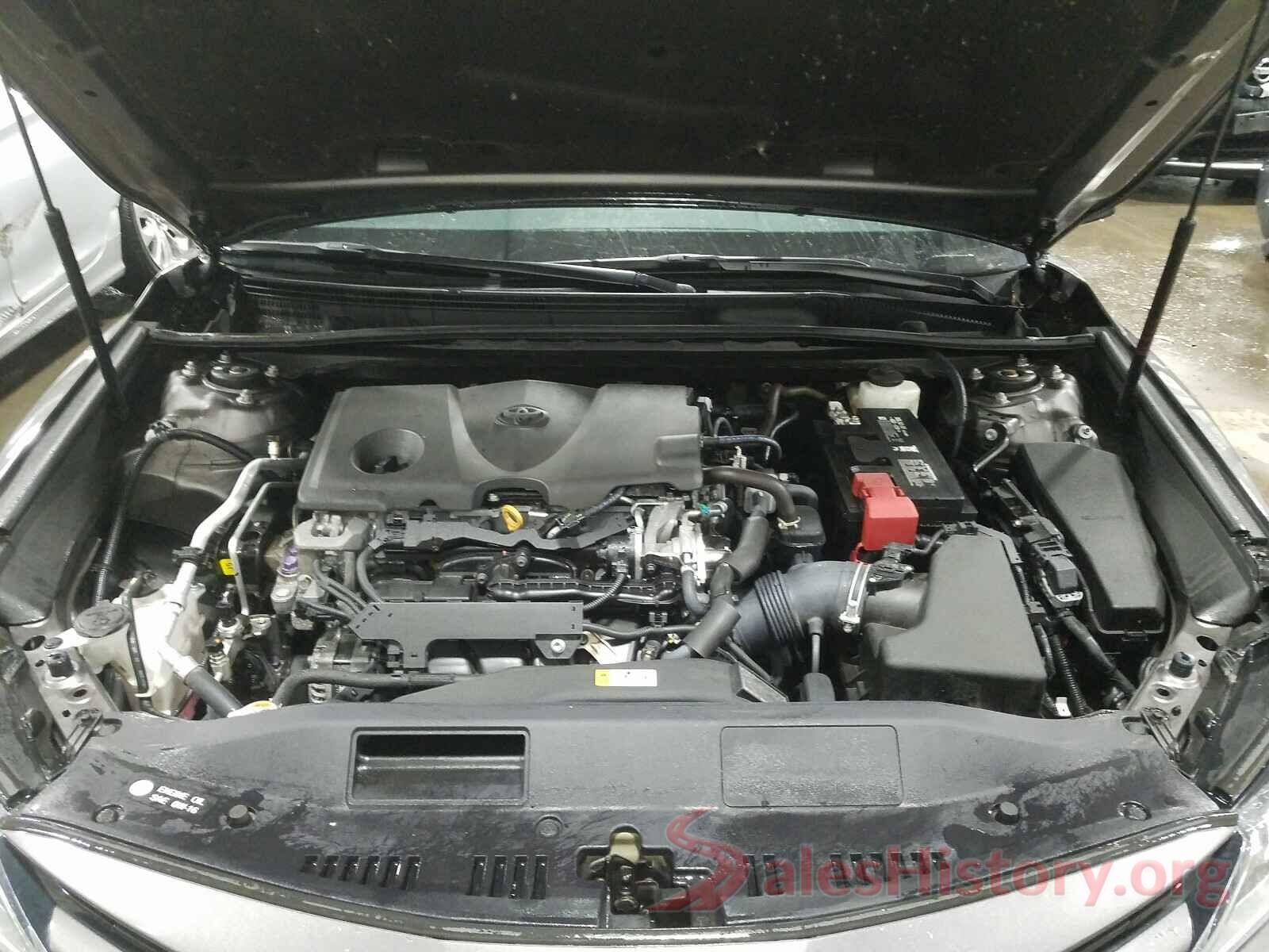 4T1B11HK9JU587015 2018 TOYOTA CAMRY