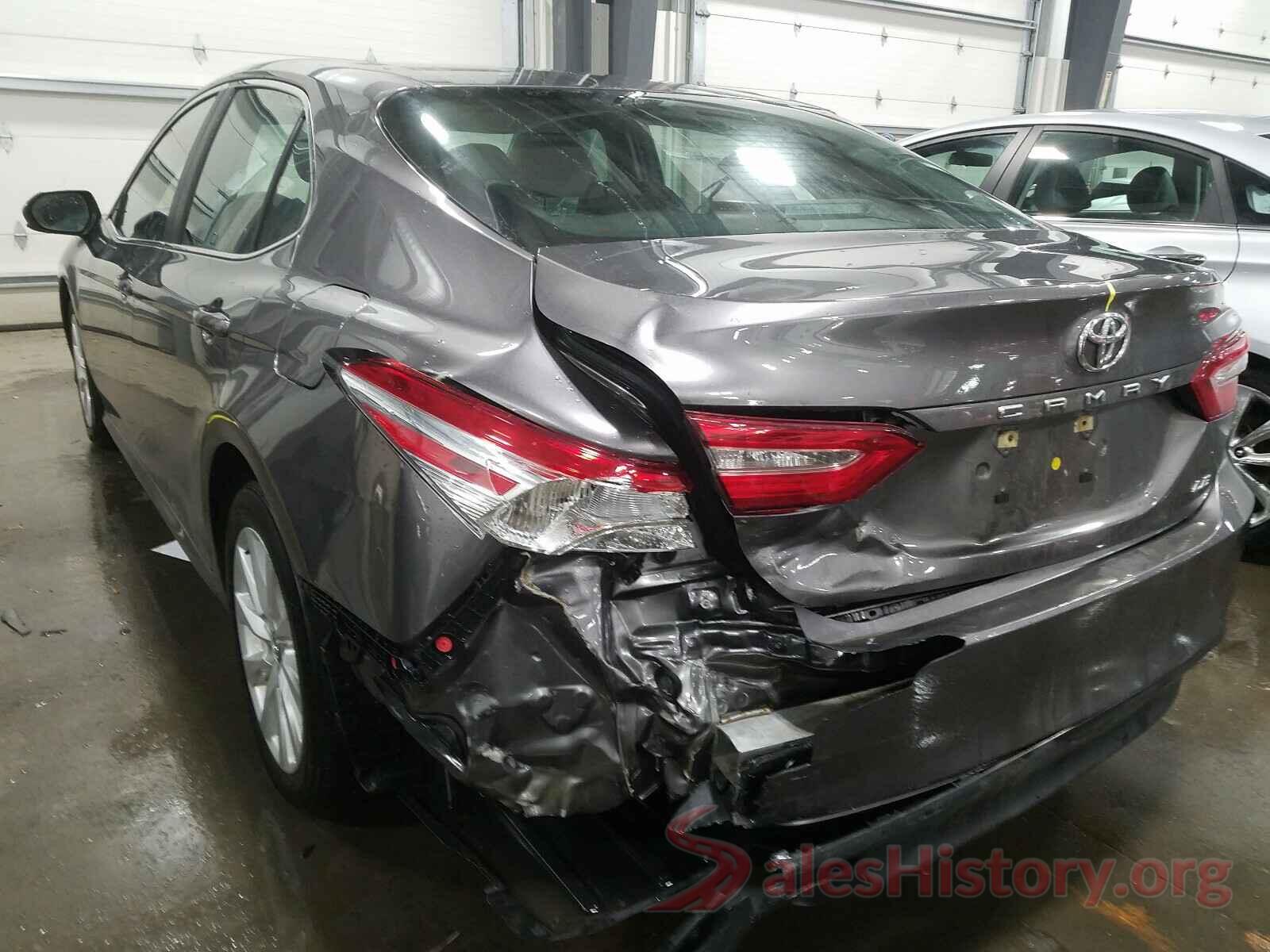 4T1B11HK9JU587015 2018 TOYOTA CAMRY