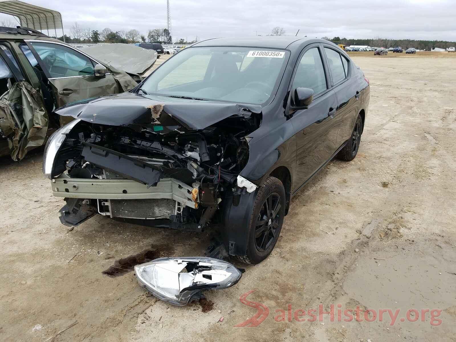 3N1CN7AP0KL827380 2019 NISSAN VERSA