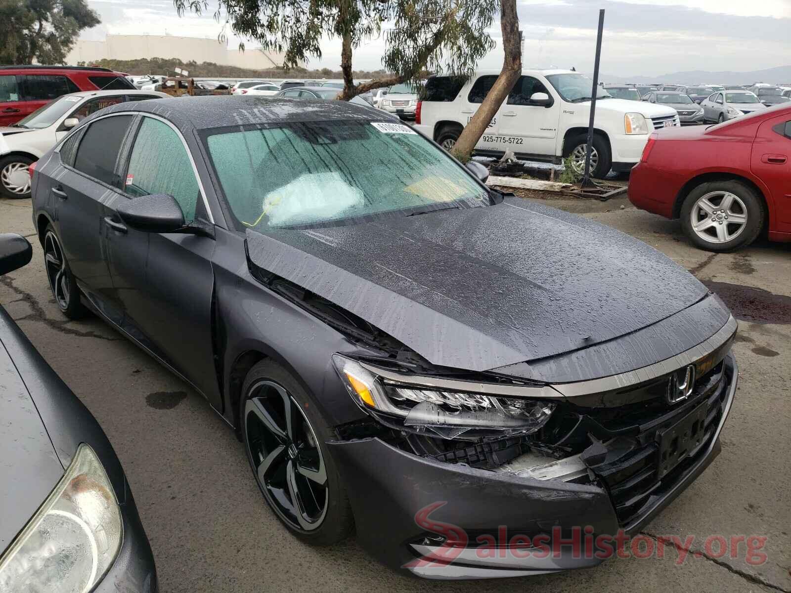 1HGCV1F3XJA122240 2018 HONDA ACCORD