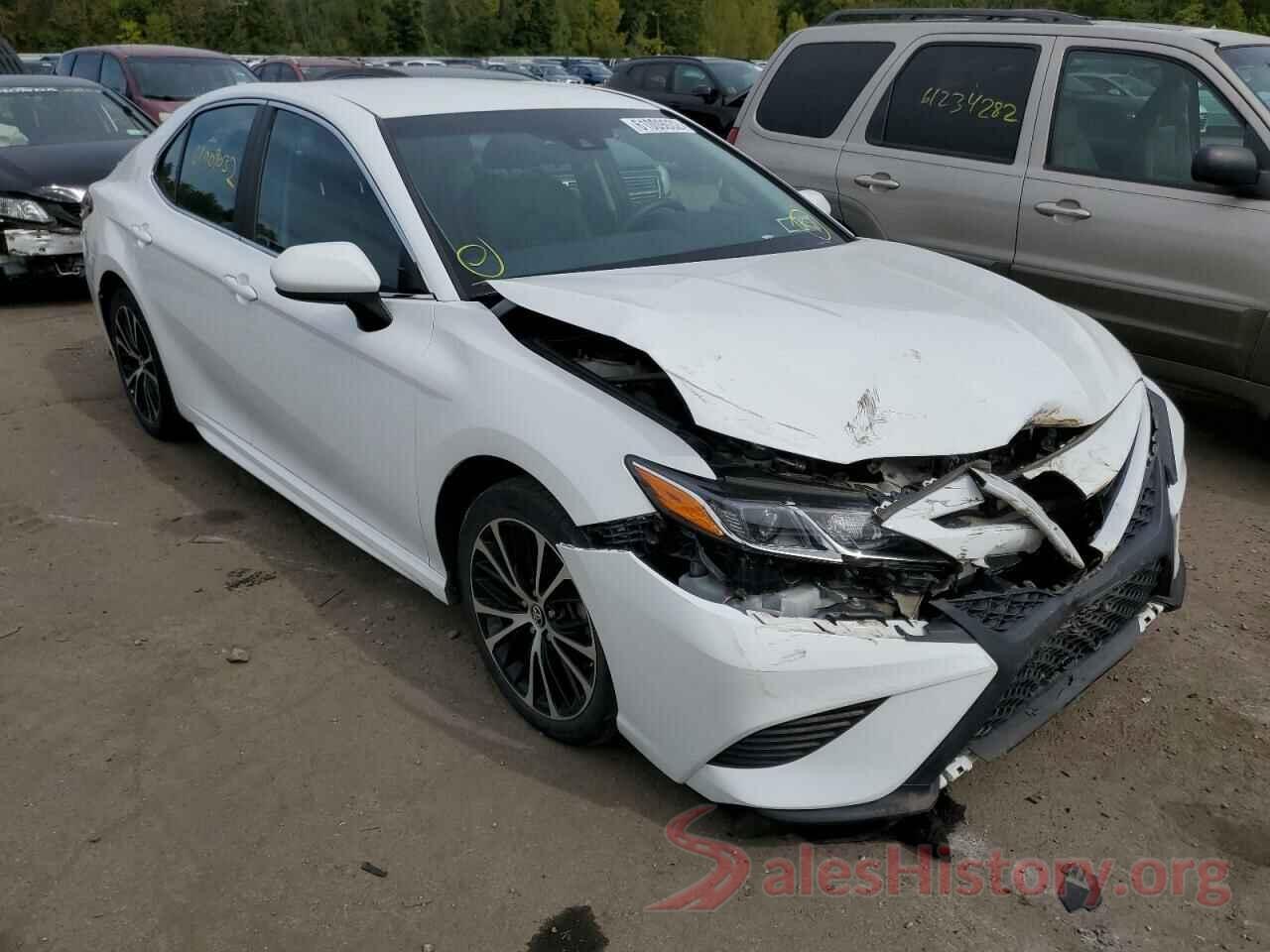 4T1B11HK2JU532194 2018 TOYOTA CAMRY