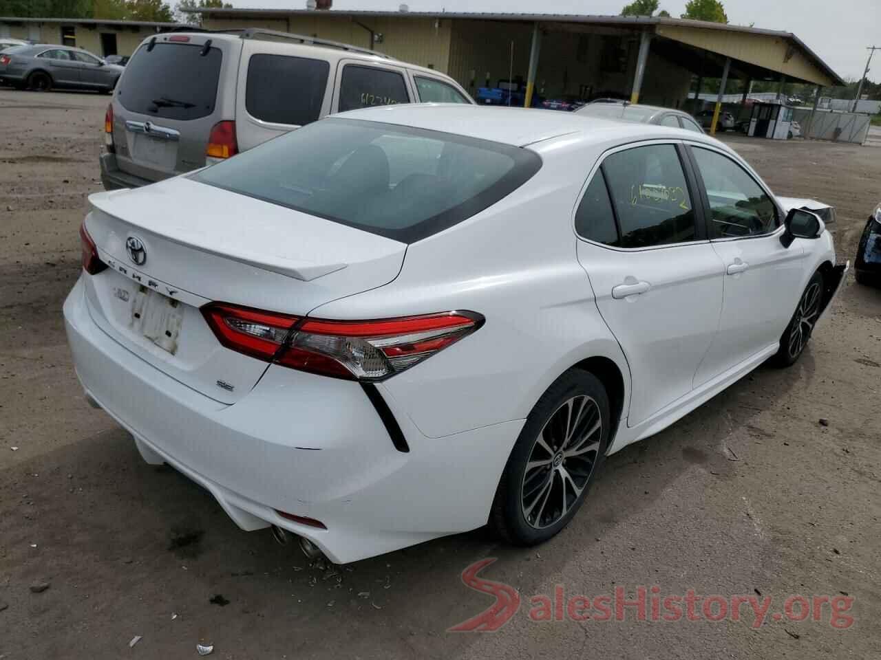 4T1B11HK2JU532194 2018 TOYOTA CAMRY