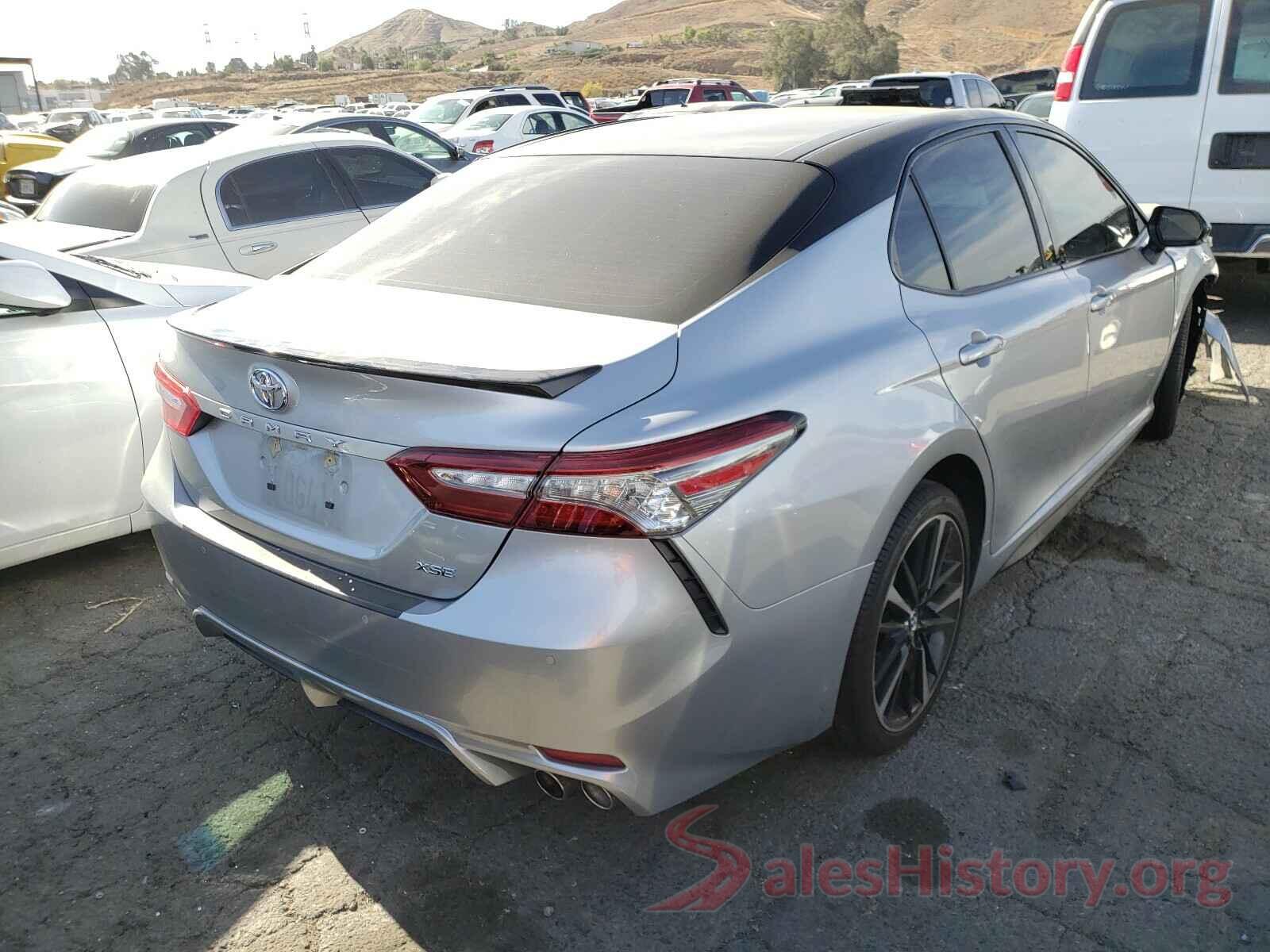 4T1B61HK6JU130700 2018 TOYOTA CAMRY