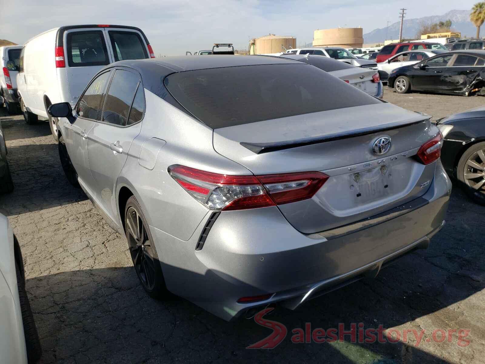 4T1B61HK6JU130700 2018 TOYOTA CAMRY