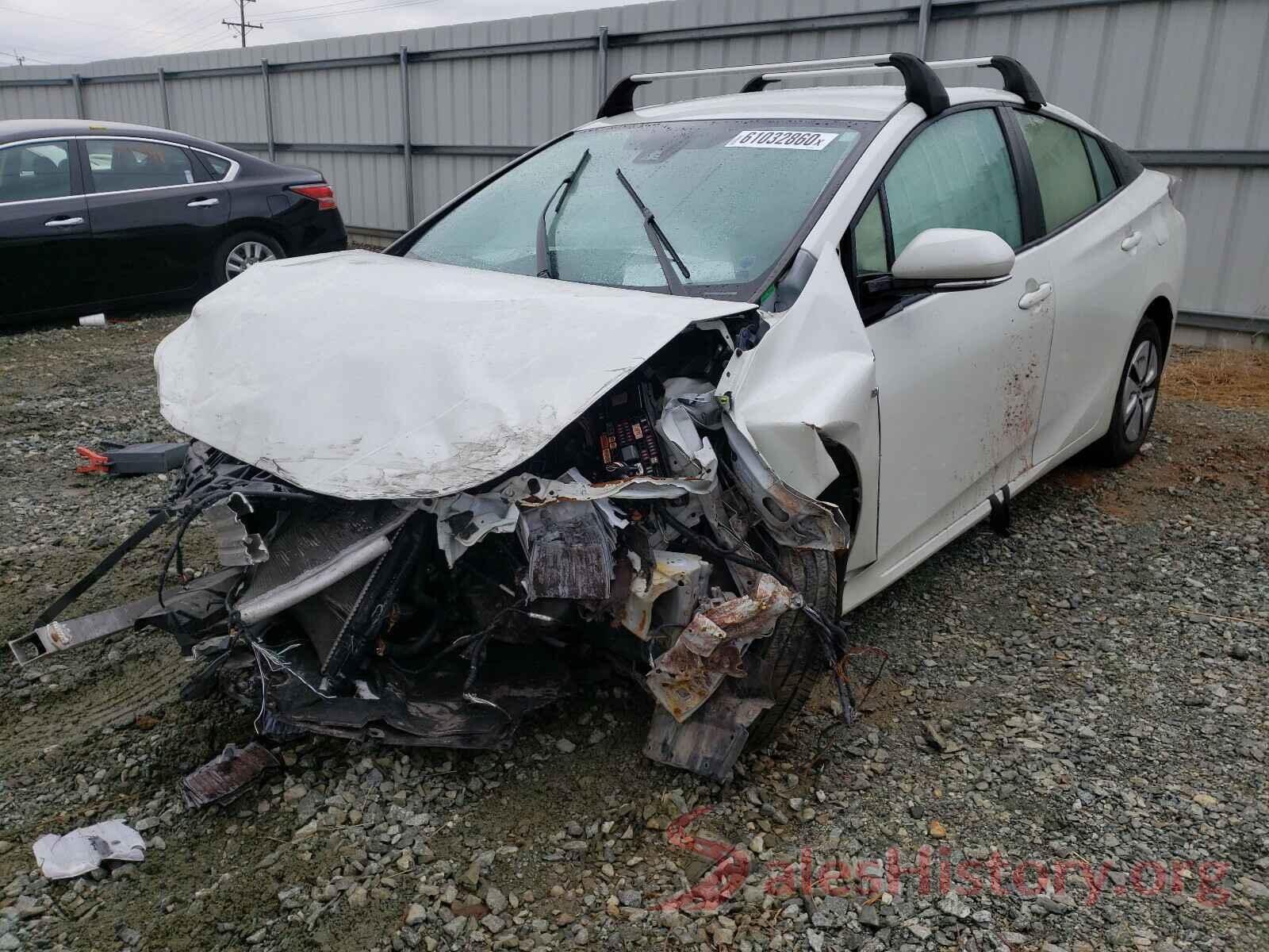 JTDKARFU0J3057271 2018 TOYOTA PRIUS