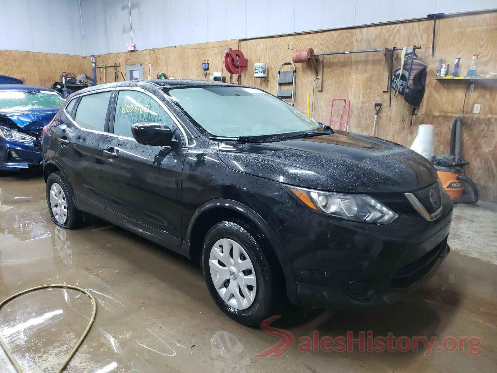 JN1BJ1CR5JW260837 2018 NISSAN ROGUE