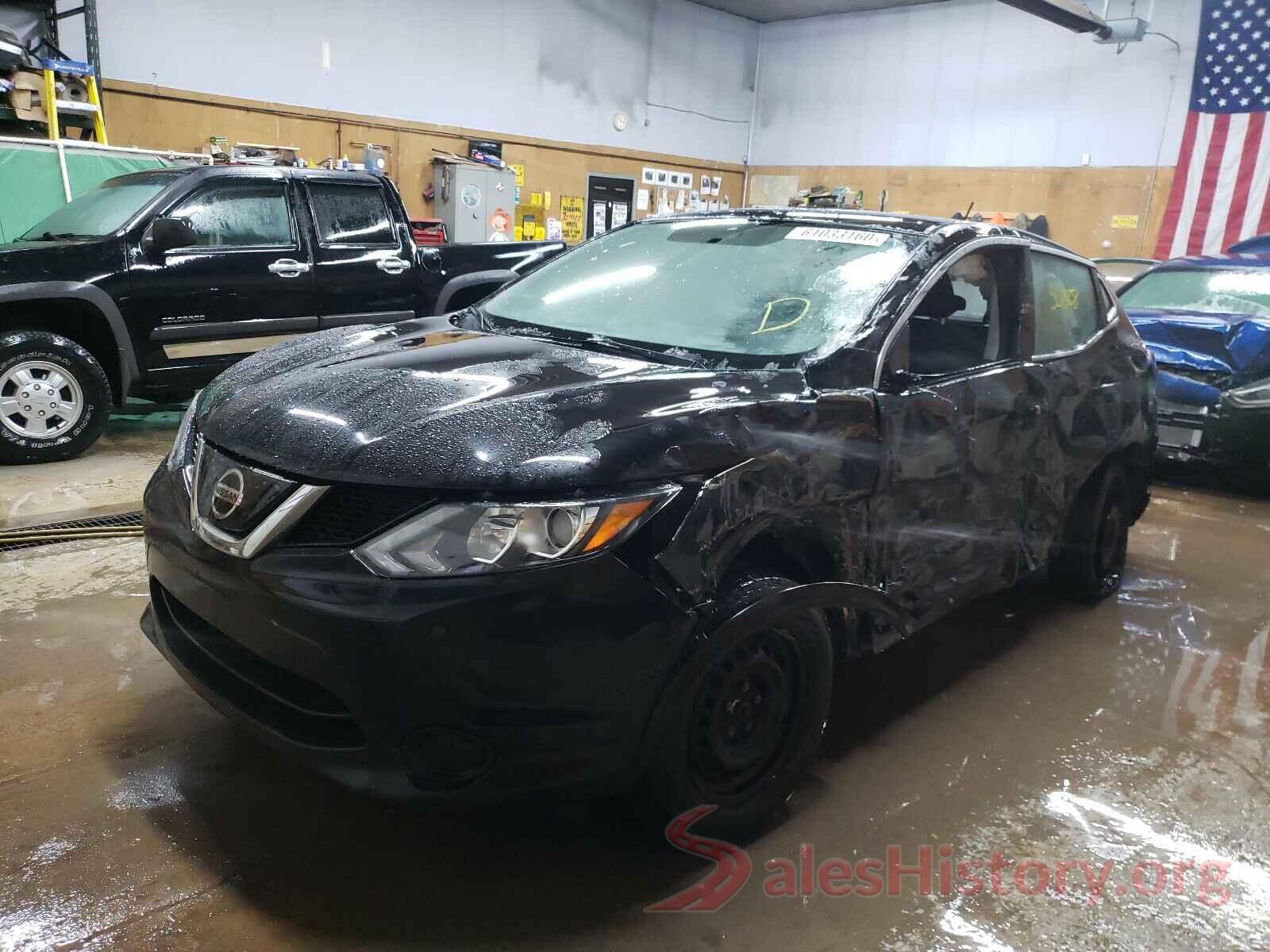 JN1BJ1CR5JW260837 2018 NISSAN ROGUE