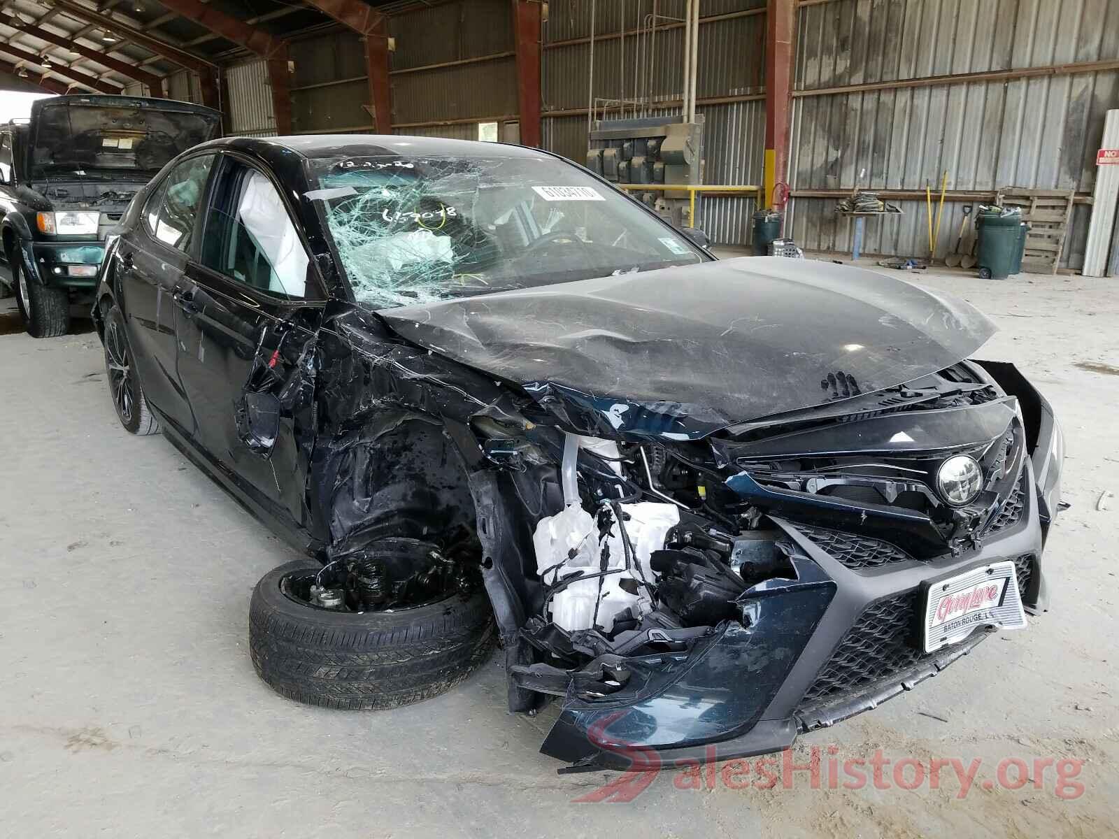 4T1B11HK5JU659098 2018 TOYOTA CAMRY