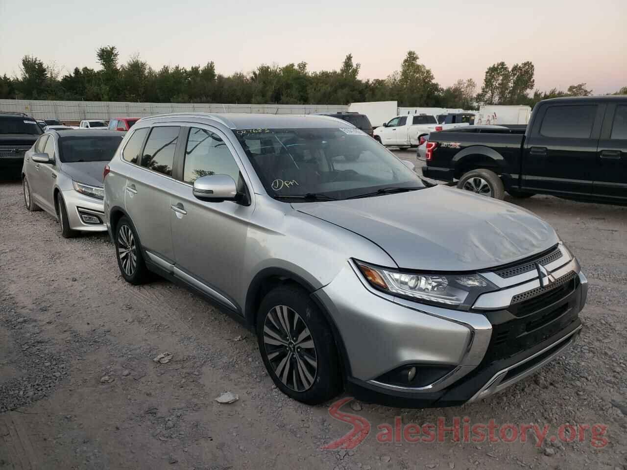 JA4AD3A3XKZ027623 2019 MITSUBISHI OUTLANDER