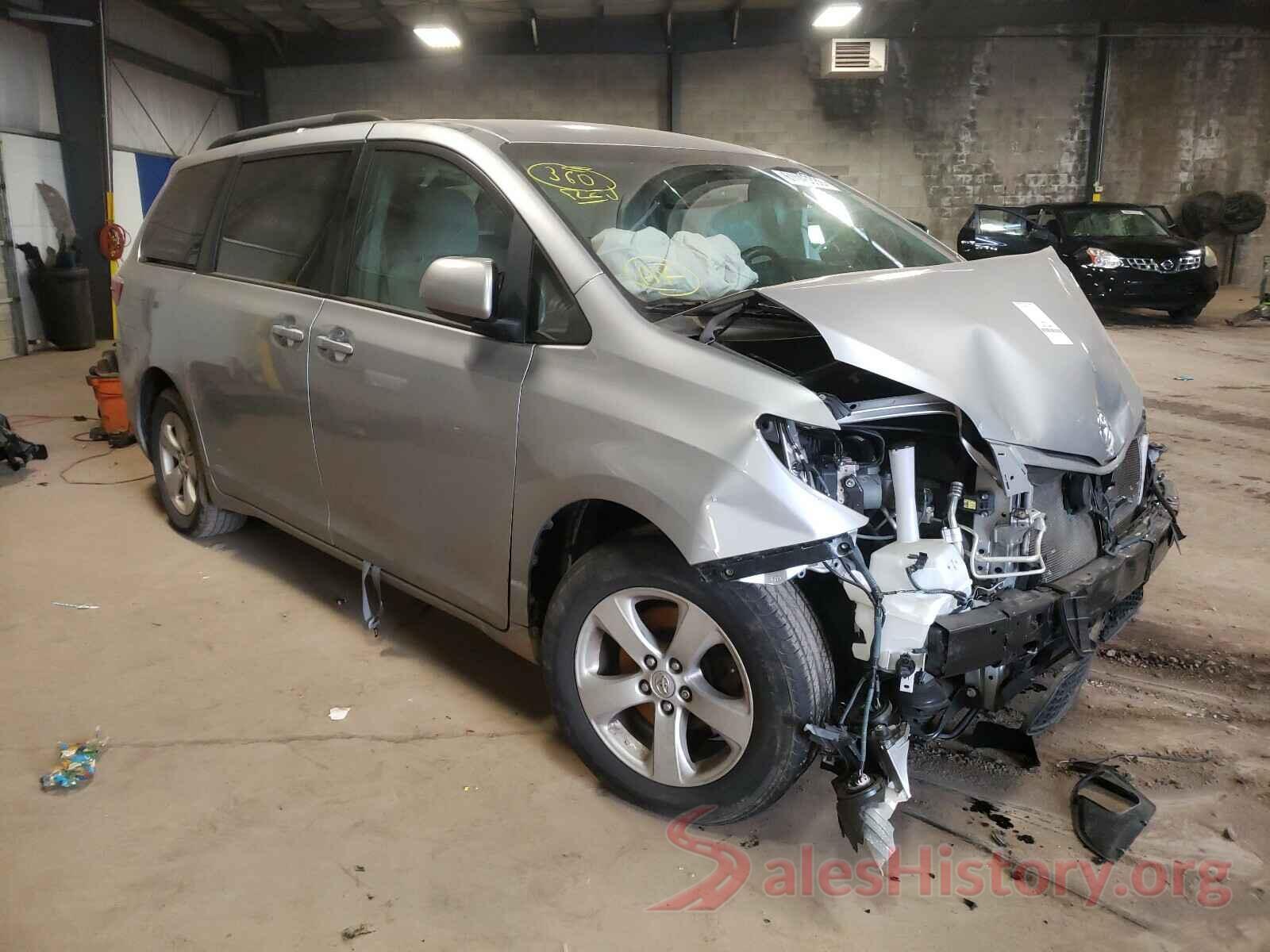 5TDKZ3DC7HS785789 2017 TOYOTA SIENNA