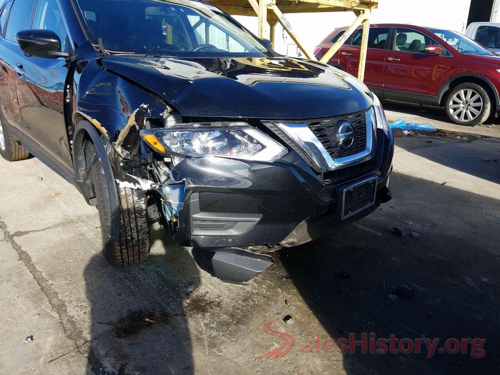 KNMAT2MV1JP598833 2018 NISSAN ROGUE