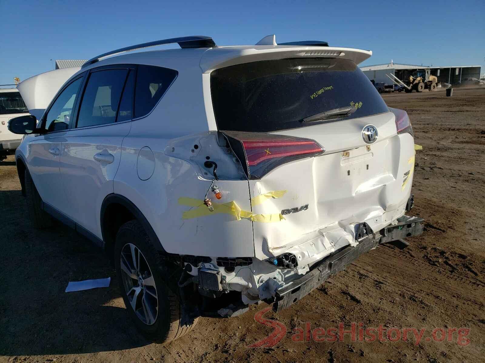 2T3RFREV9JW704225 2018 TOYOTA RAV4