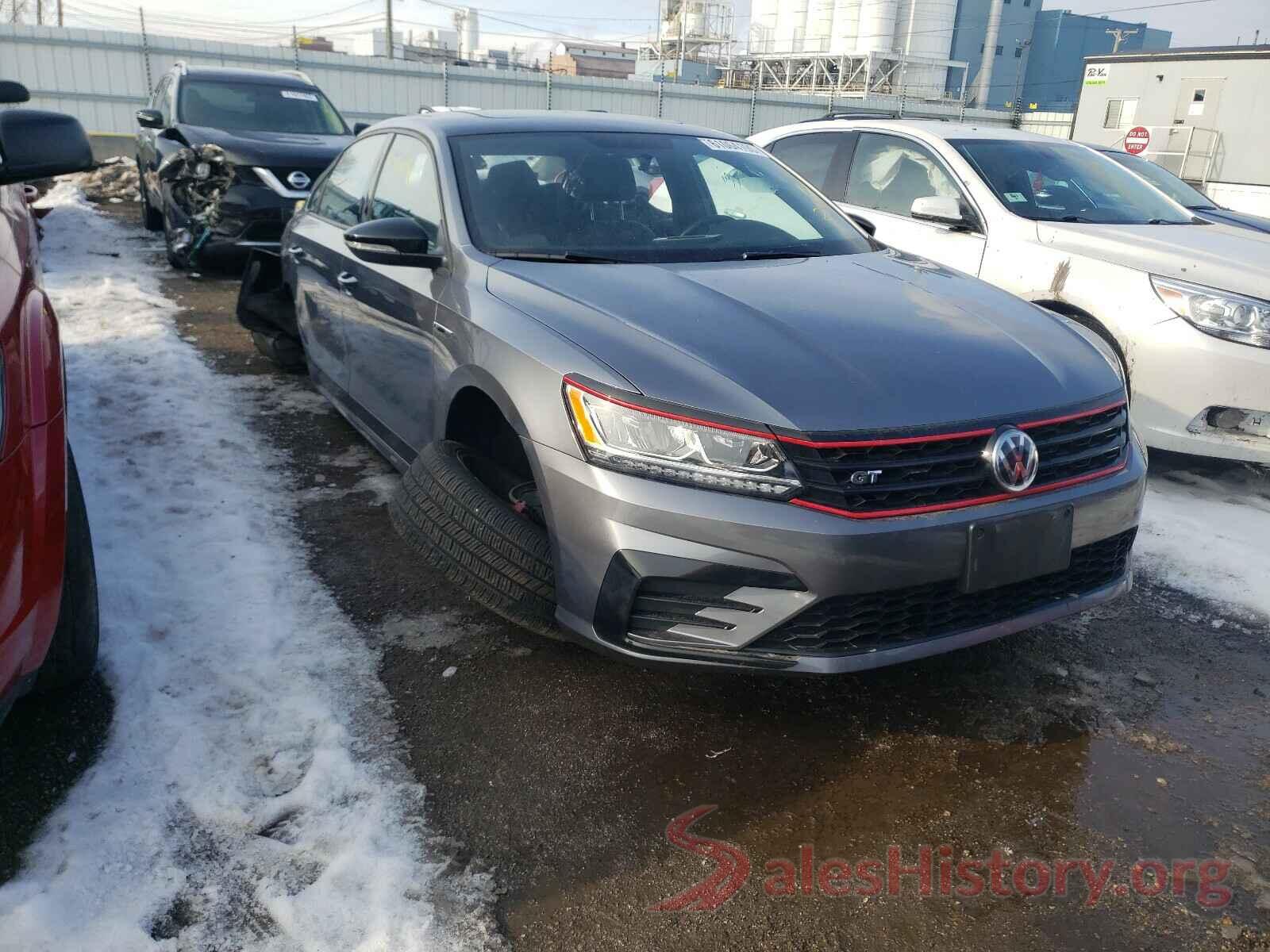 1VWJM7A38JC049230 2018 VOLKSWAGEN PASSAT