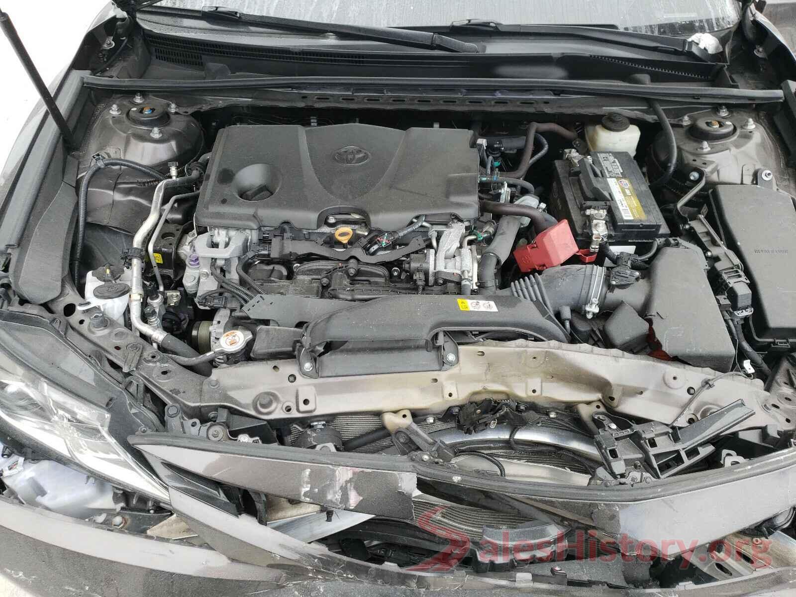 4T1B11HK8JU083359 2018 TOYOTA CAMRY