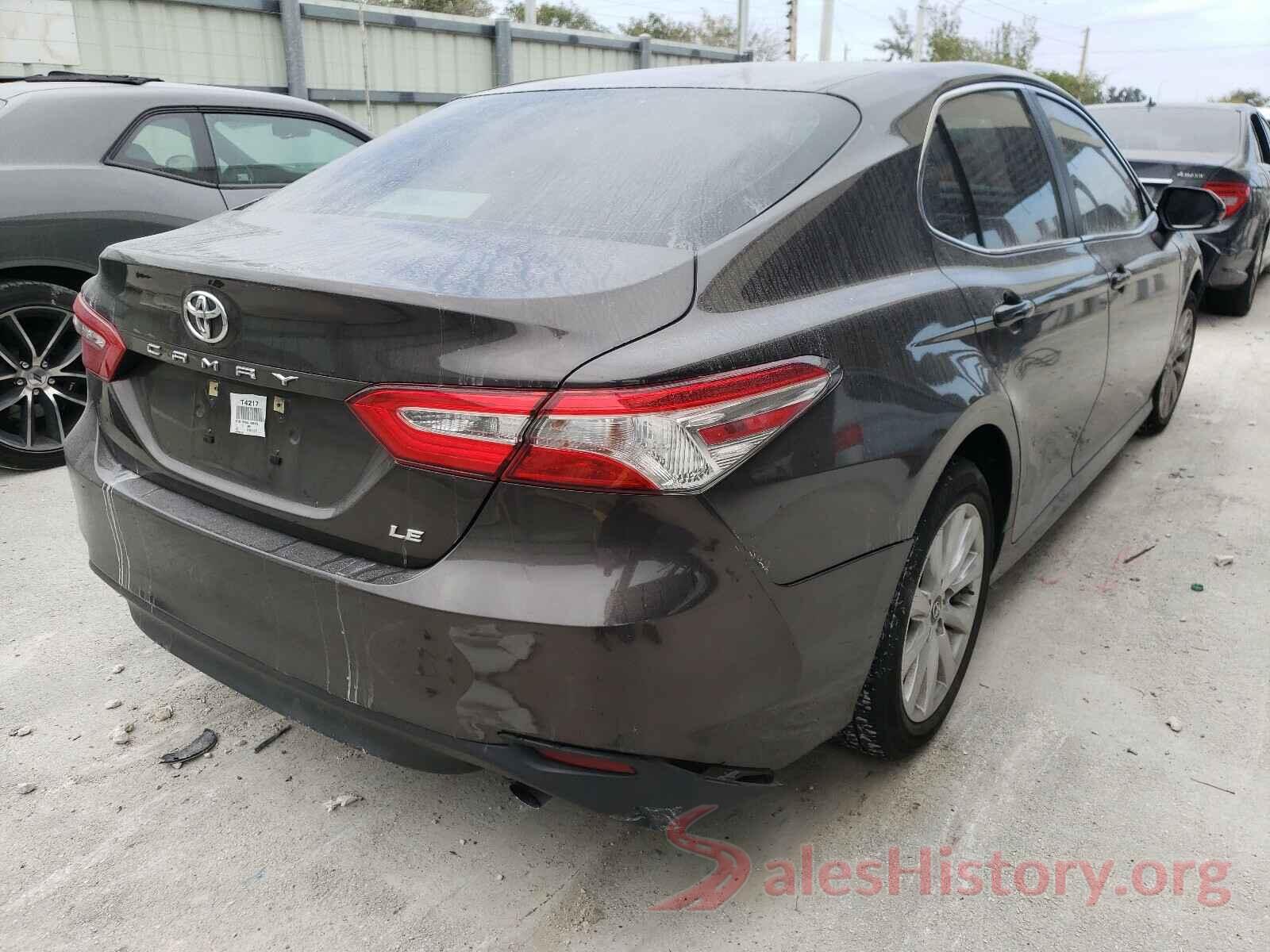 4T1B11HK8JU083359 2018 TOYOTA CAMRY