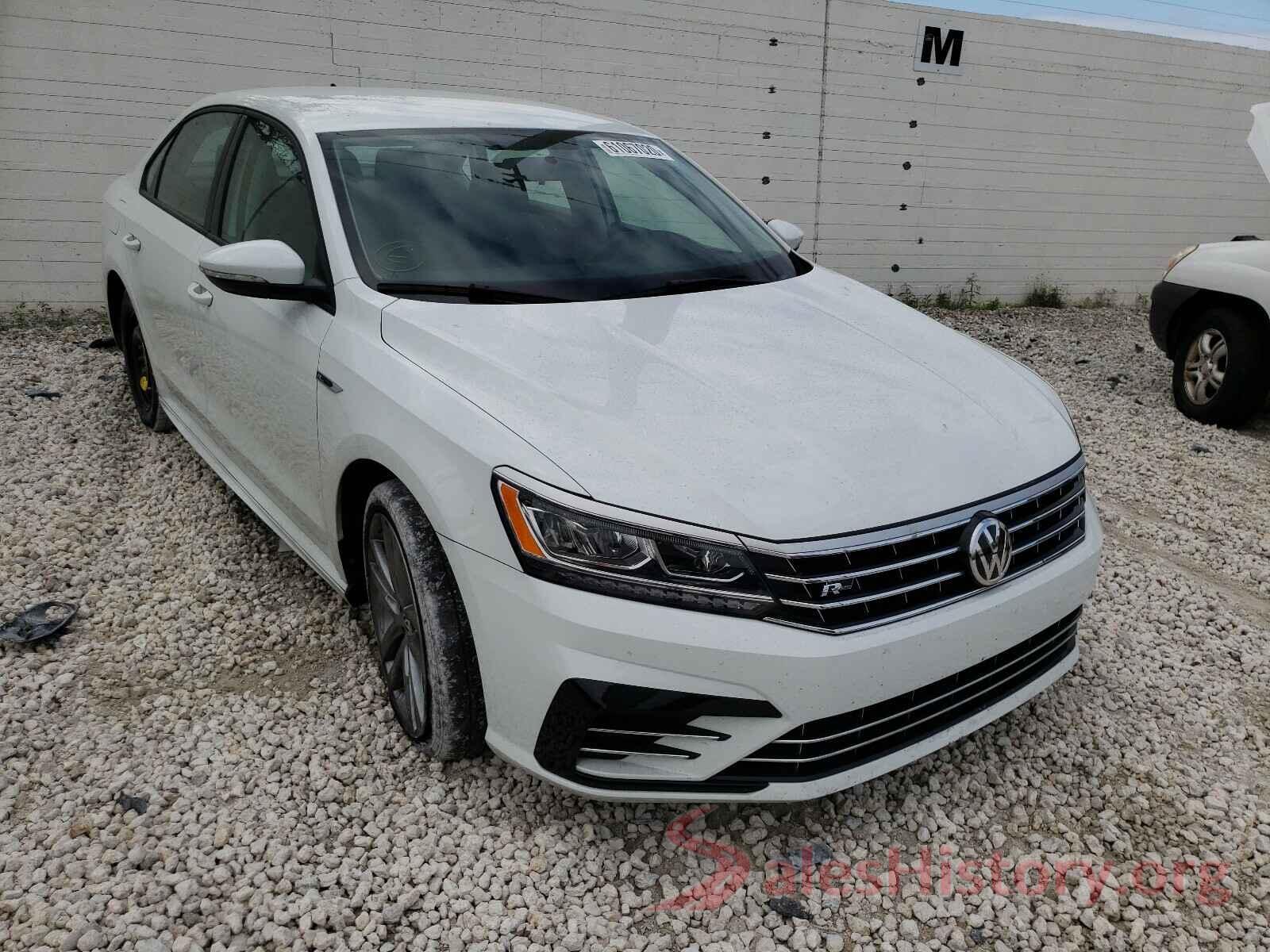 1VWAA7A38JC050368 2018 VOLKSWAGEN PASSAT