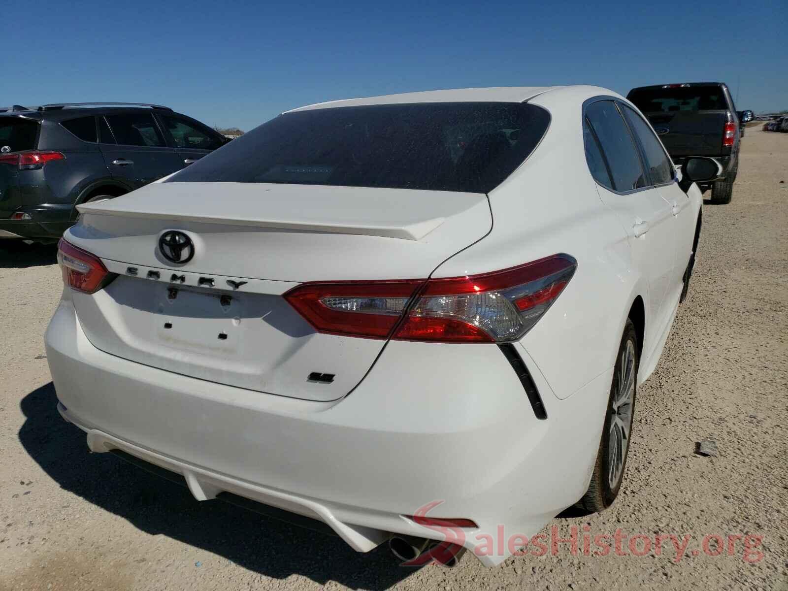 4T1B11HK8JU070045 2018 TOYOTA CAMRY