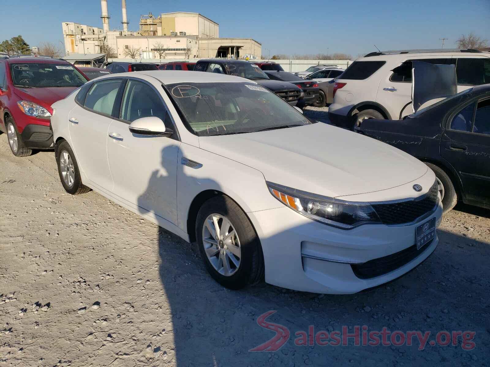 KNAGT4L3XJ5216166 2018 KIA OPTIMA