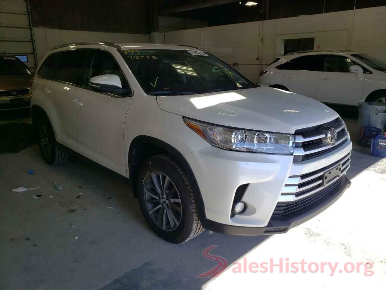 5TDJZRFH5KS592412 2019 TOYOTA HIGHLANDER