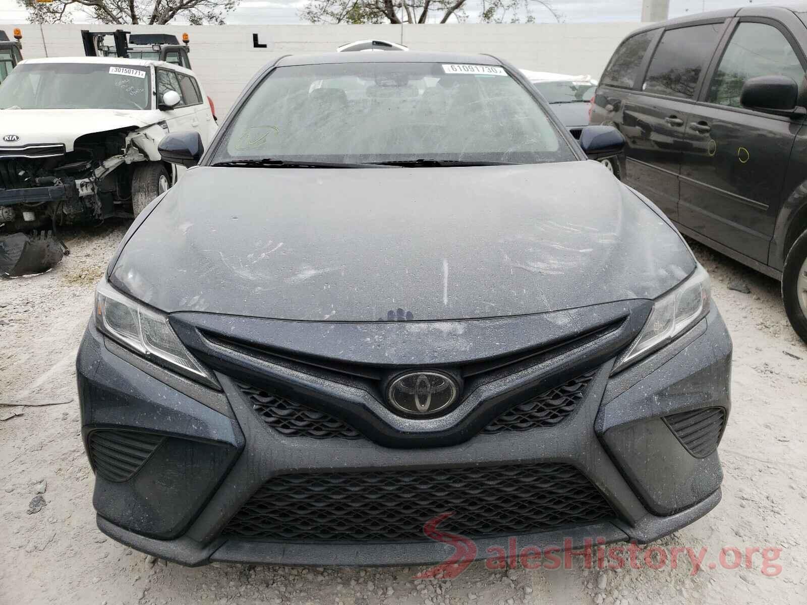 4T1B11HK9JU607828 2018 TOYOTA CAMRY