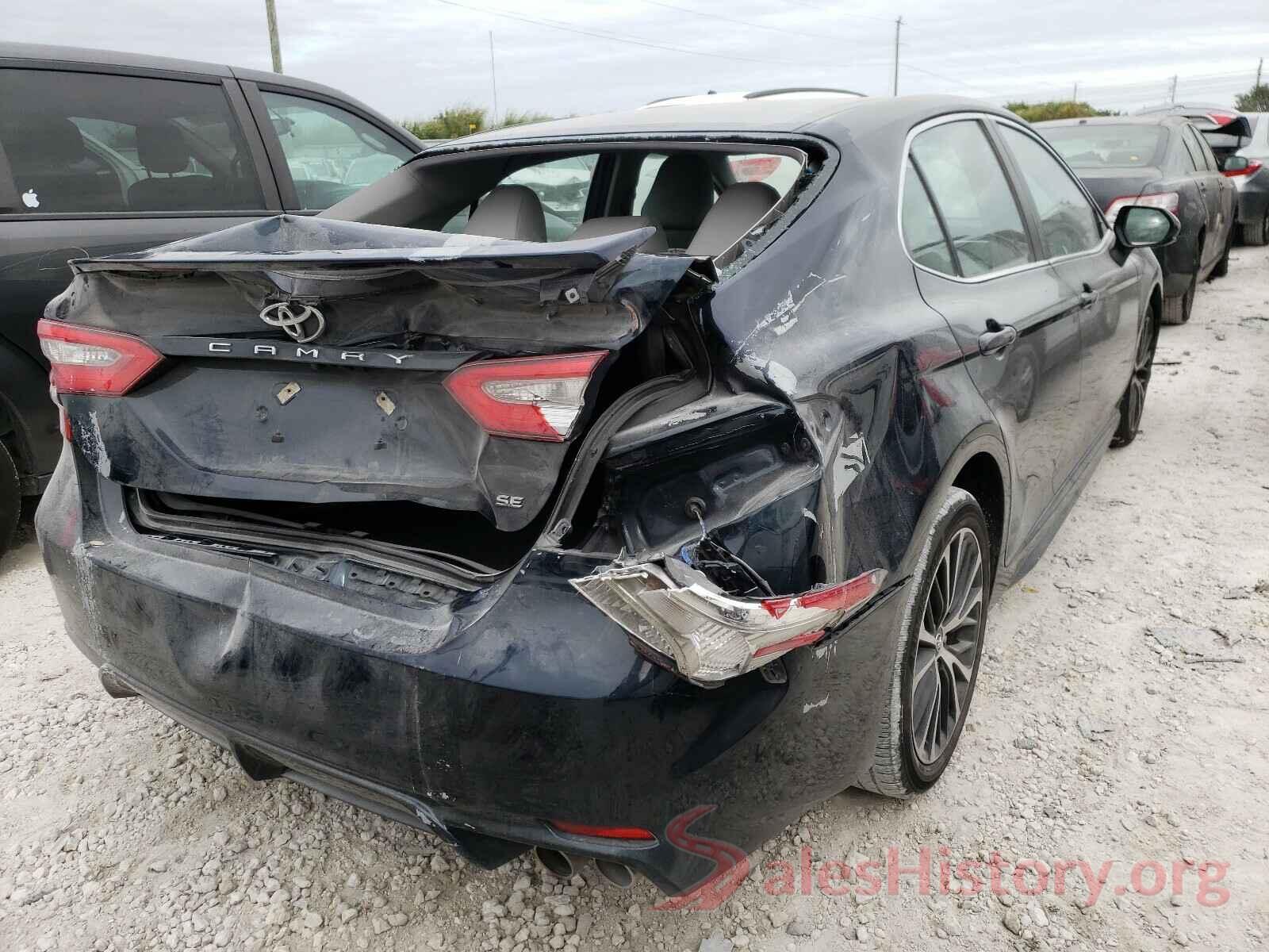 4T1B11HK9JU607828 2018 TOYOTA CAMRY