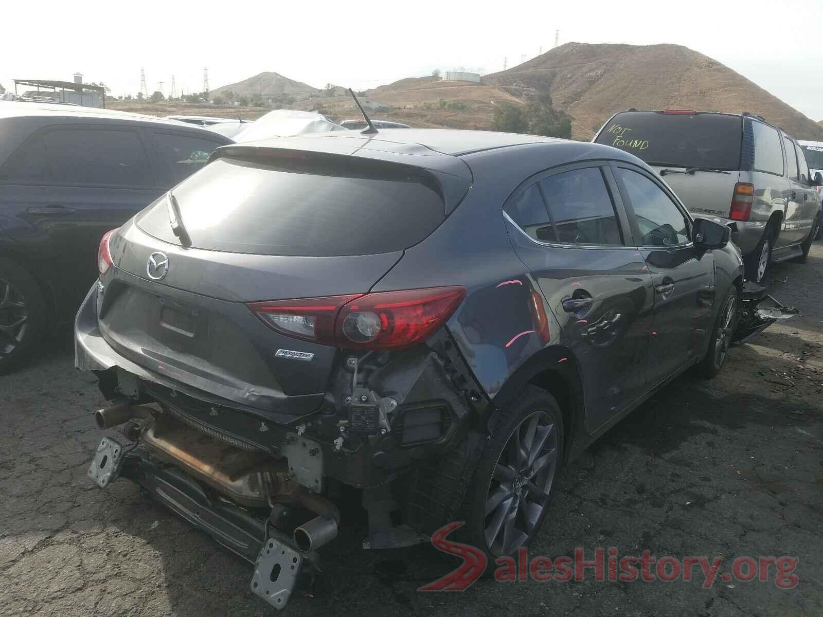 3MZBN1L37JM221452 2018 MAZDA 3