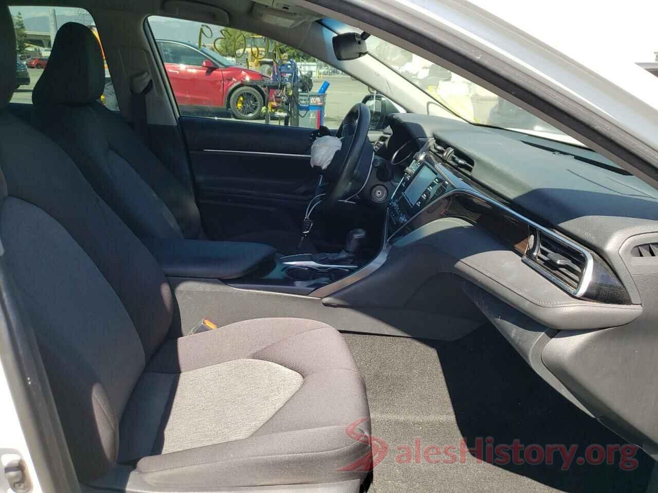 4T1B11HK1JU016277 2018 TOYOTA CAMRY