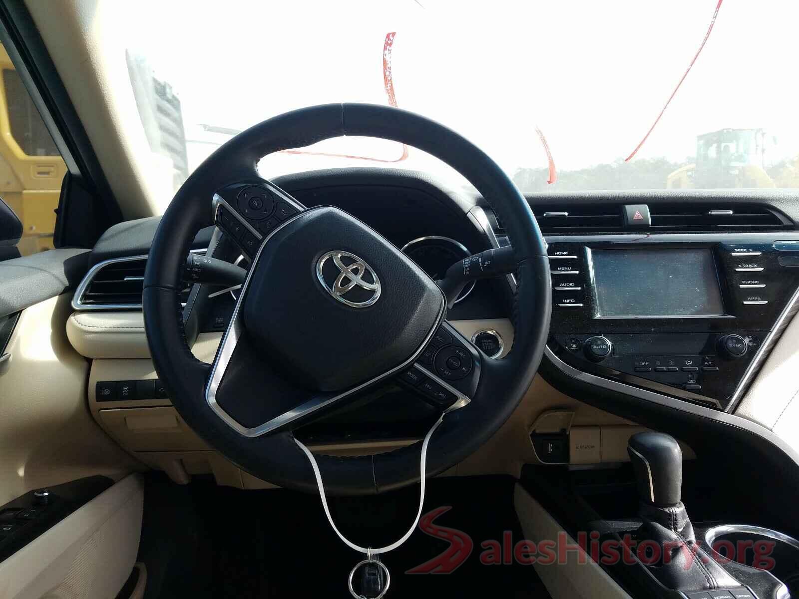 4T1B11HK3JU048132 2018 TOYOTA CAMRY