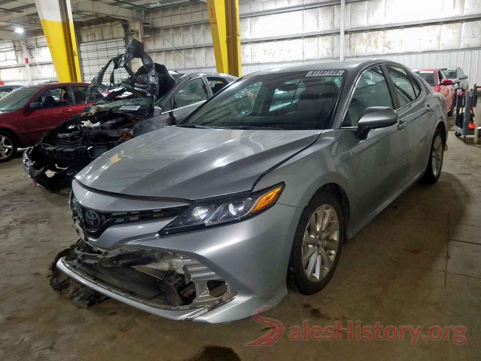 4T1B11HK7JU521367 2018 TOYOTA CAMRY