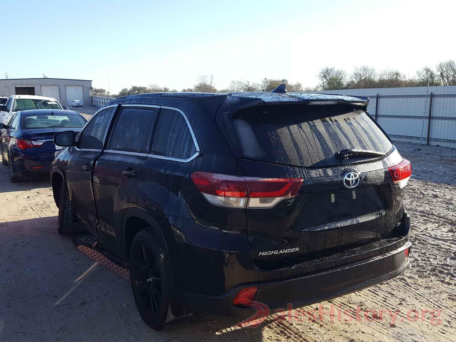 5TDKZRFH9KS354857 2019 TOYOTA HIGHLANDER