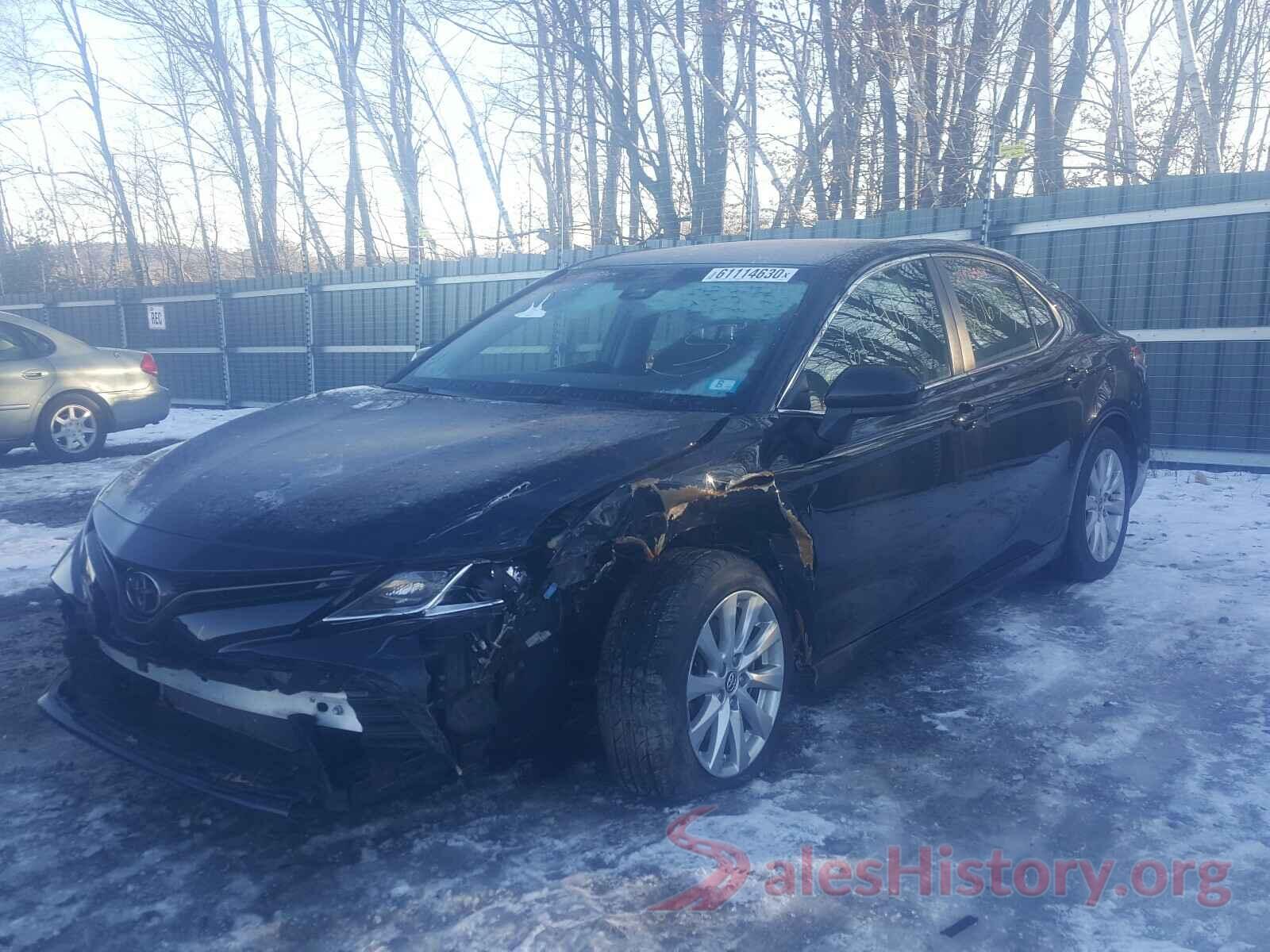 JTNB11HK1J3006273 2018 TOYOTA CAMRY