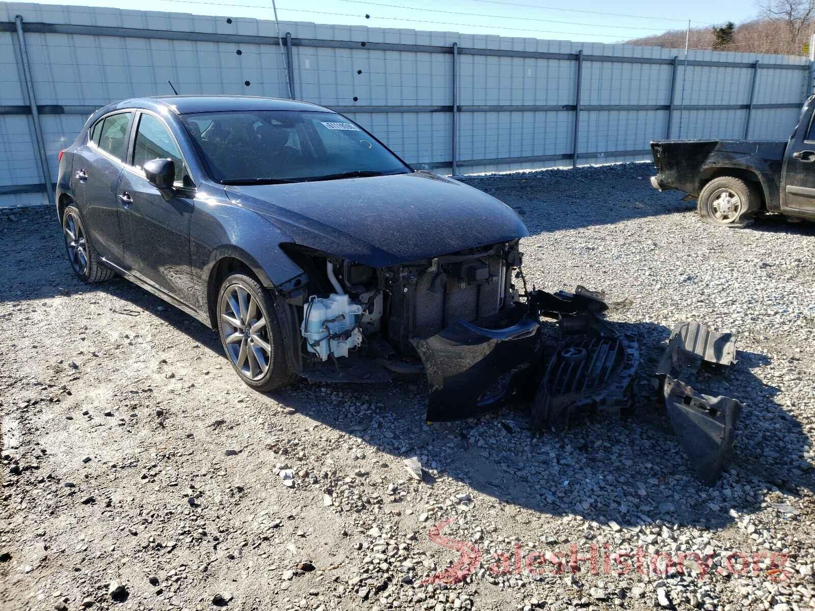 3MZBN1L33JM183721 2018 MAZDA 3