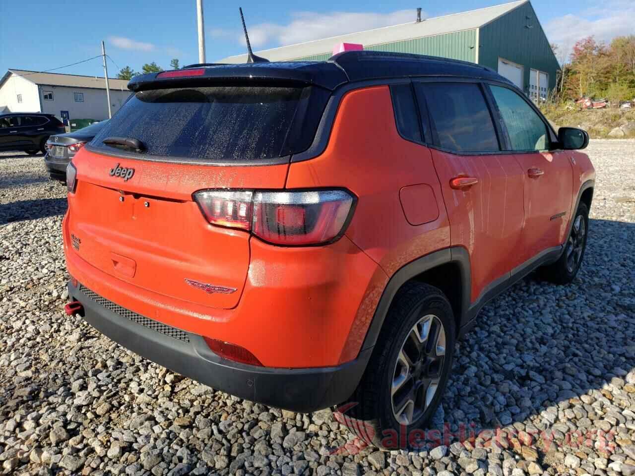 3C4NJDDB5JT130690 2018 JEEP COMPASS