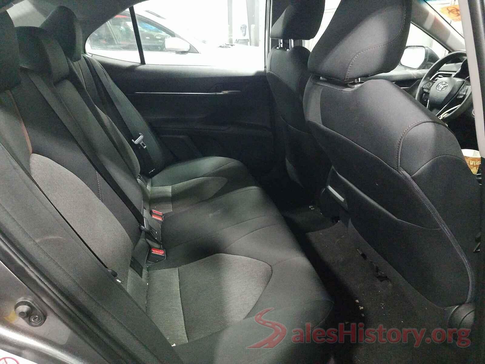 4T1B11HK0JU092721 2018 TOYOTA CAMRY