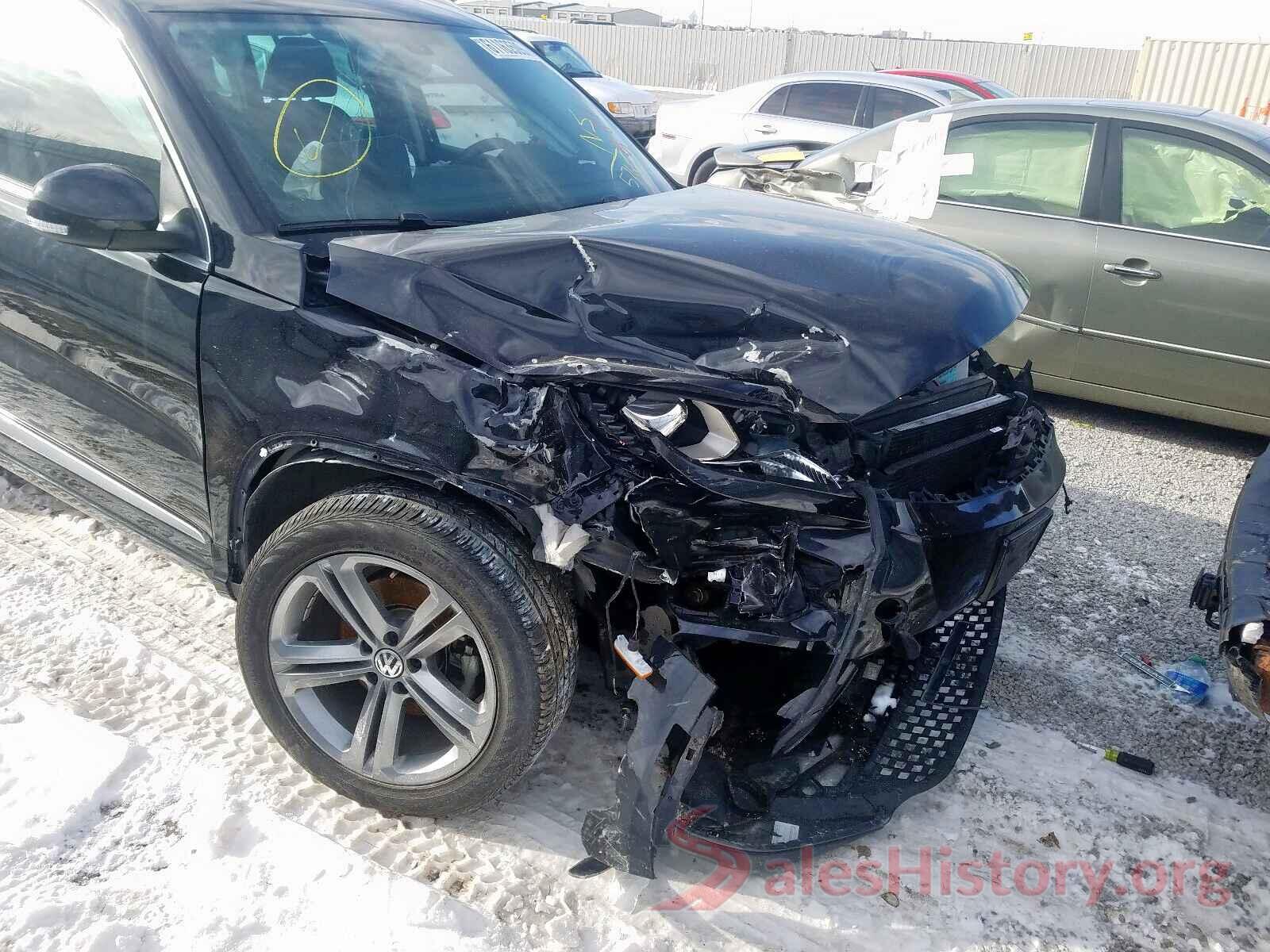 WVGUV7AX5HK015760 2017 VOLKSWAGEN TIGUAN