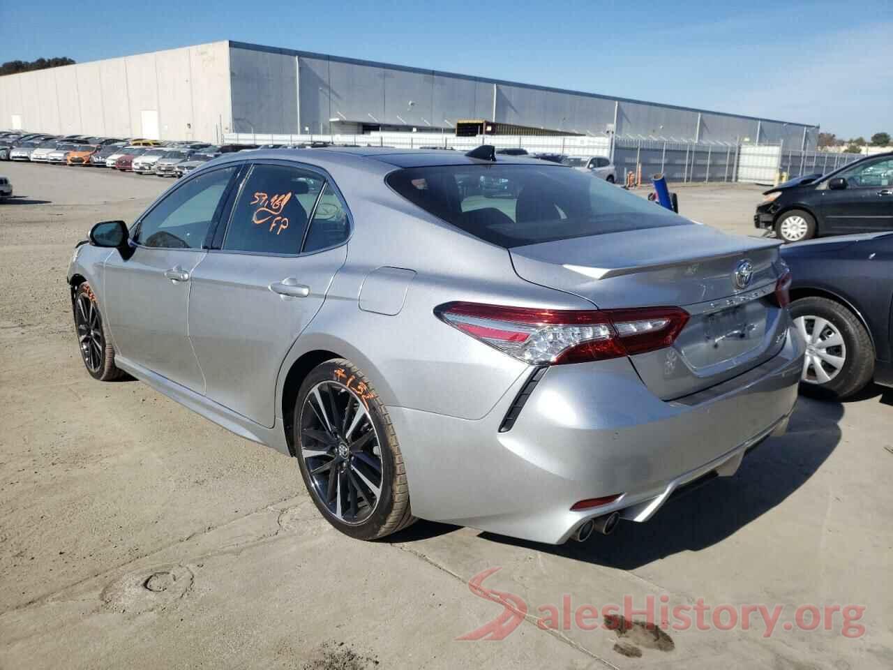 4T1B61HK0JU099752 2018 TOYOTA CAMRY