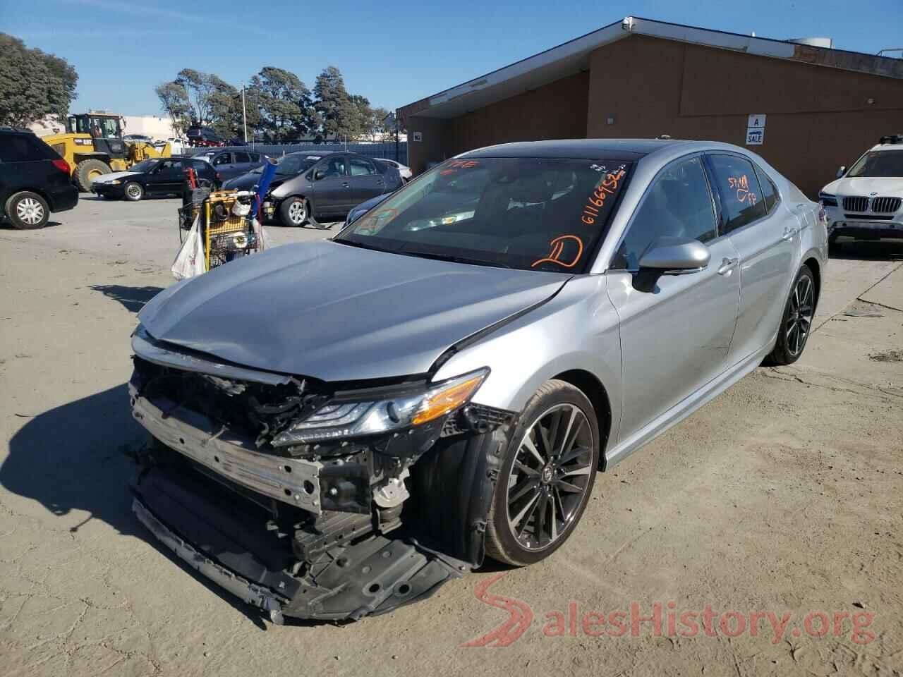 4T1B61HK0JU099752 2018 TOYOTA CAMRY