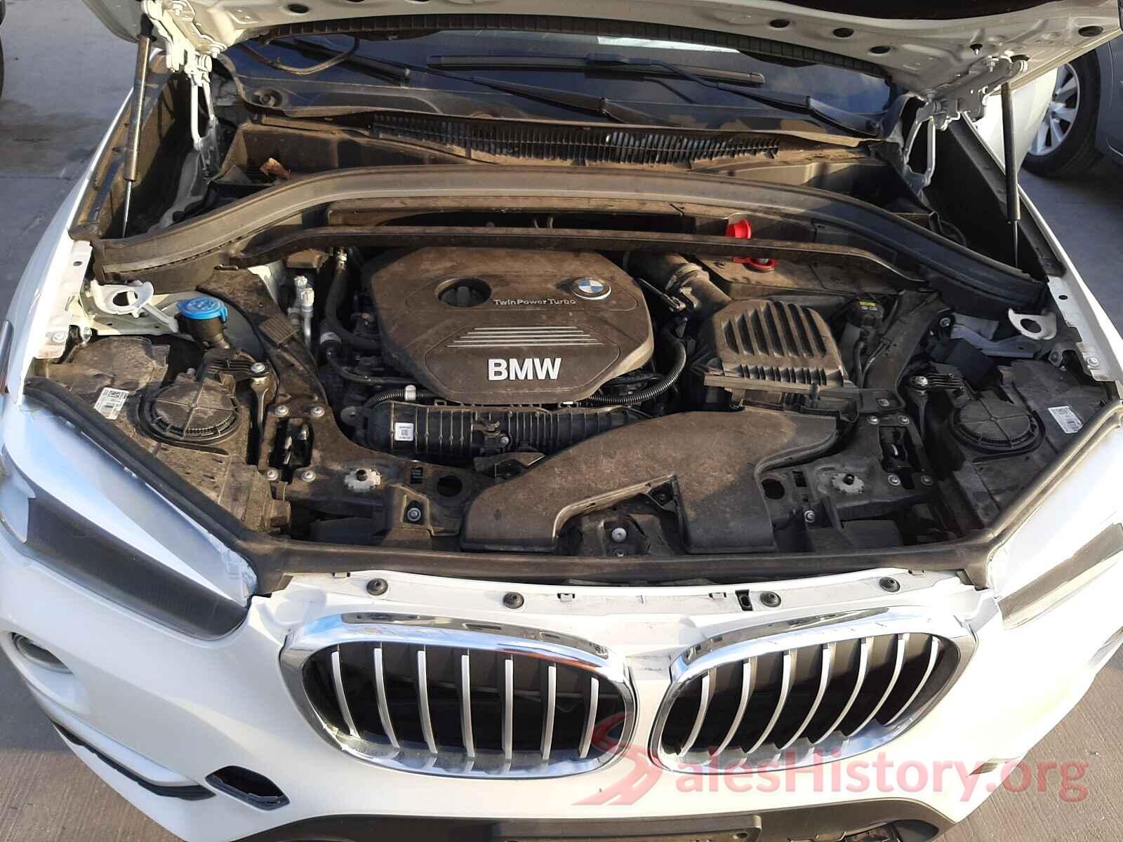 WBXHT3C34J5K23327 2018 BMW X1