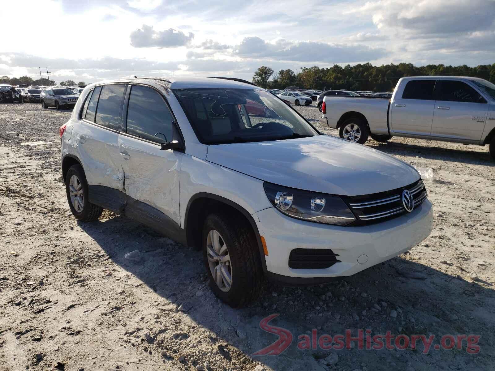 WVGAV7AX2HK011698 2017 VOLKSWAGEN TIGUAN