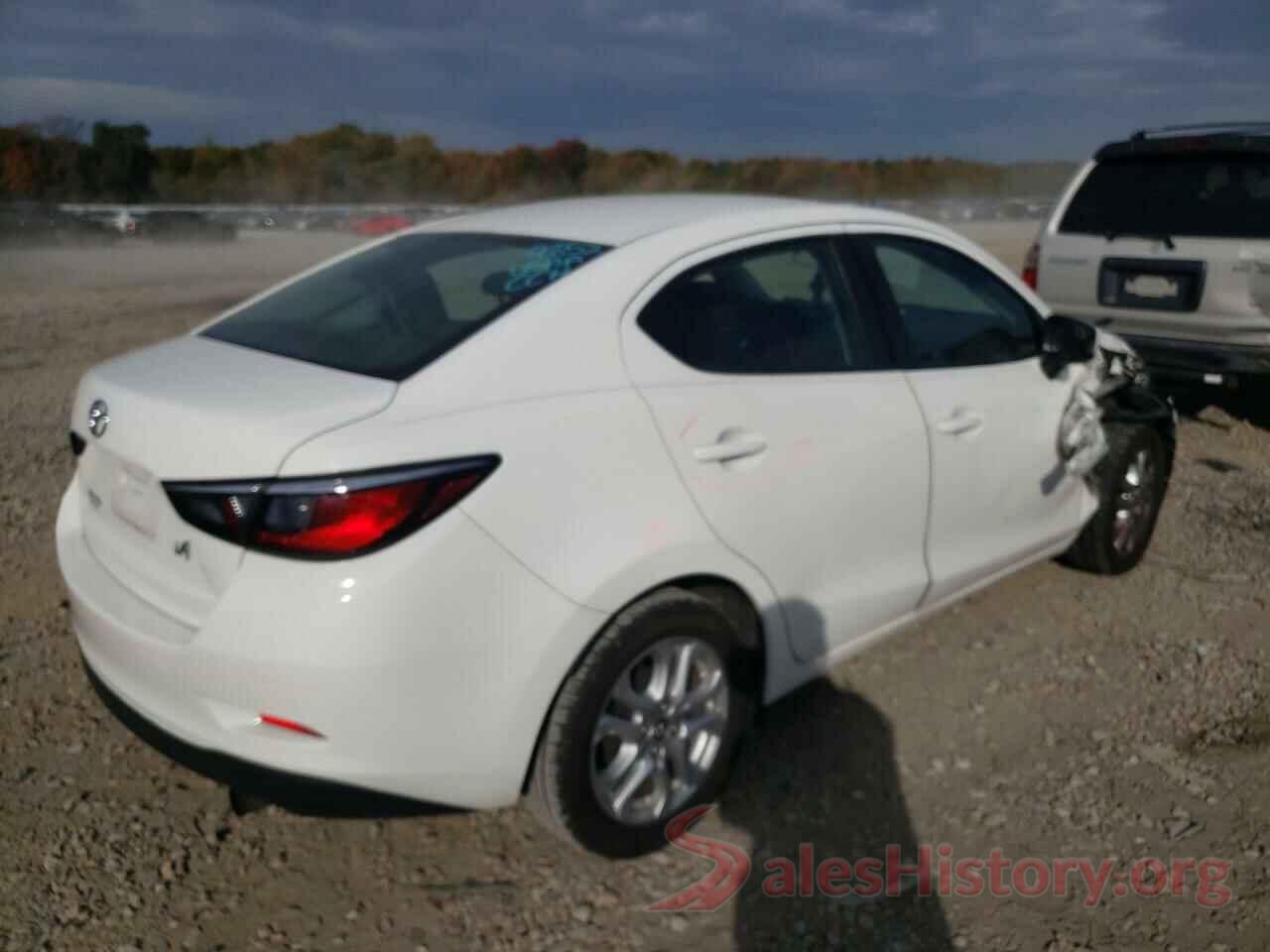 3MYDLBYV8HY160750 2017 TOYOTA YARIS