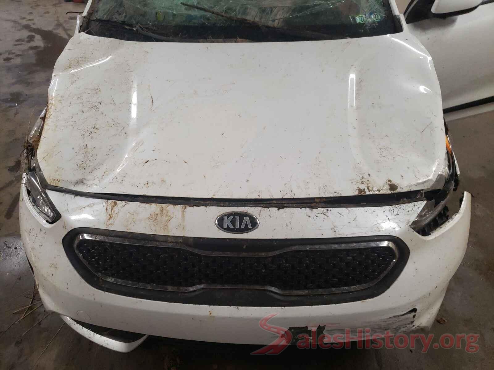 KNDCB3LCXK5217303 2019 KIA NIRO