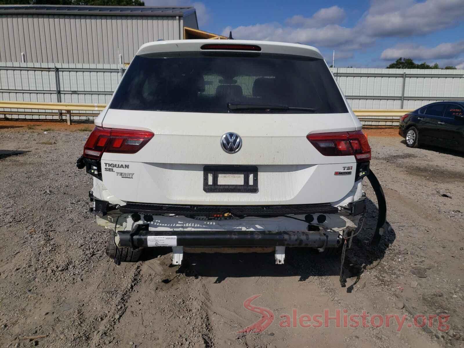 3VV4B7AX0JM070369 2018 VOLKSWAGEN TIGUAN