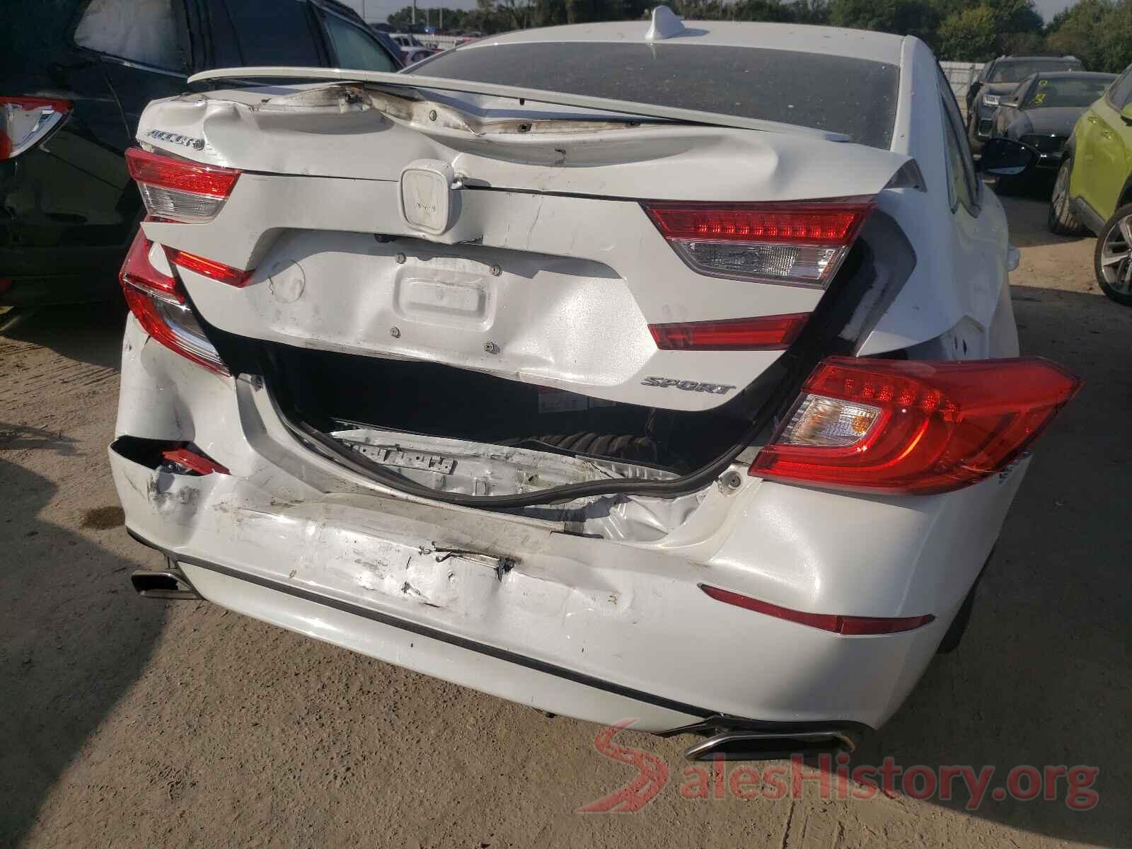 1HGCV1E3XJA243173 2018 HONDA ACCORD