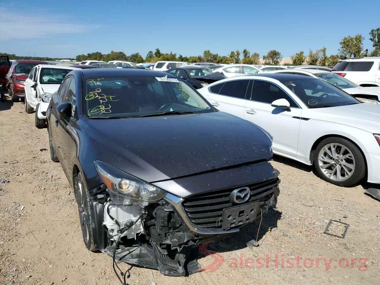 3MZBN1V33JM254557 2018 MAZDA 3