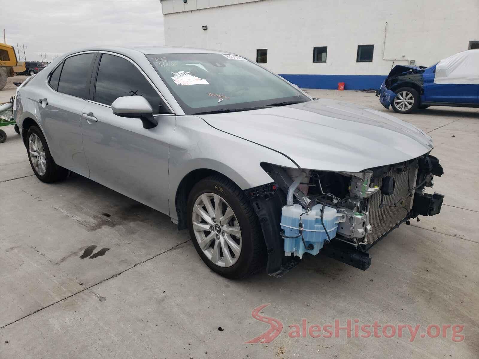 4T1B11HK5JU115569 2018 TOYOTA CAMRY